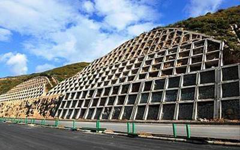 边坡支护:守护山川的安全屏障